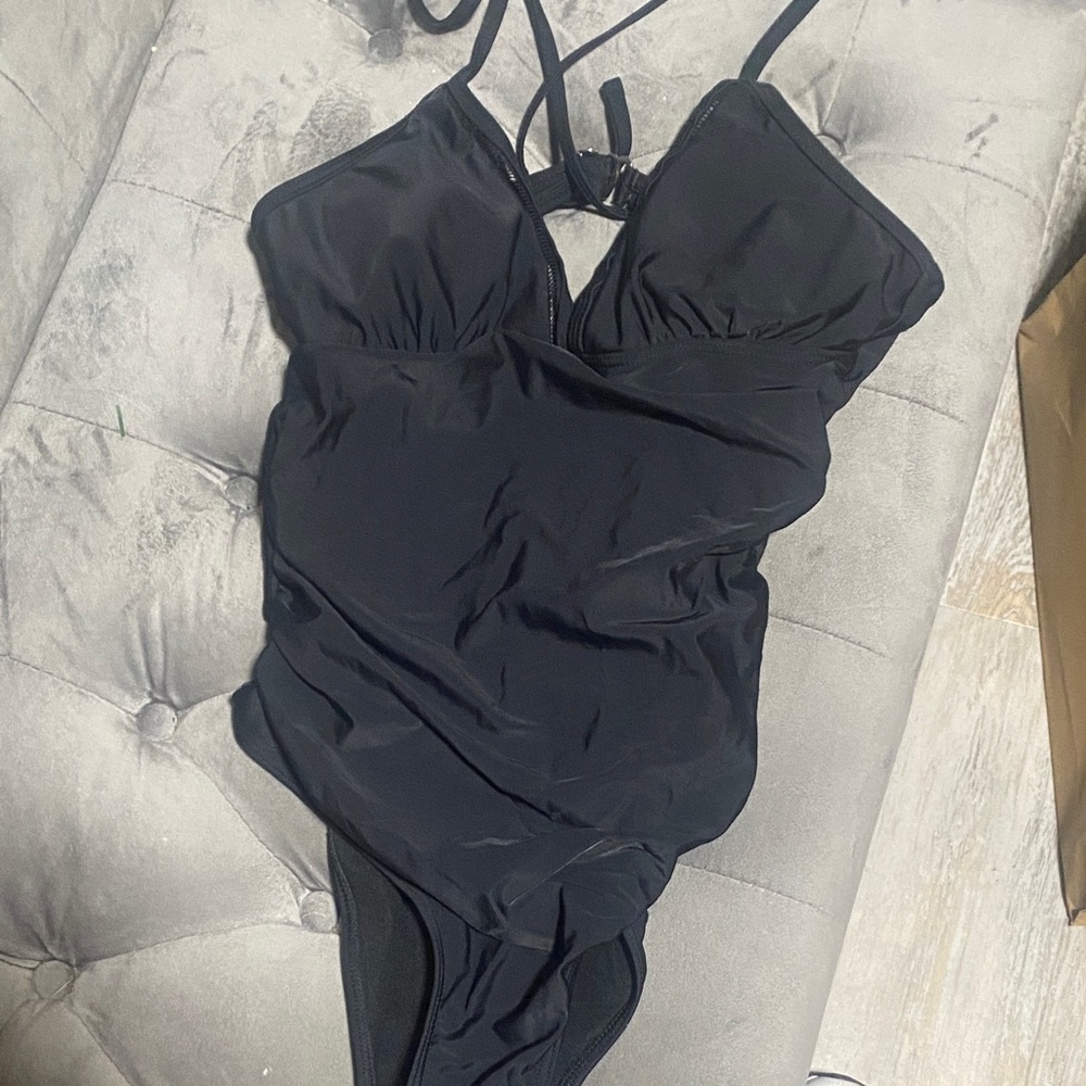 Elegant Black Women's Swimsuit
